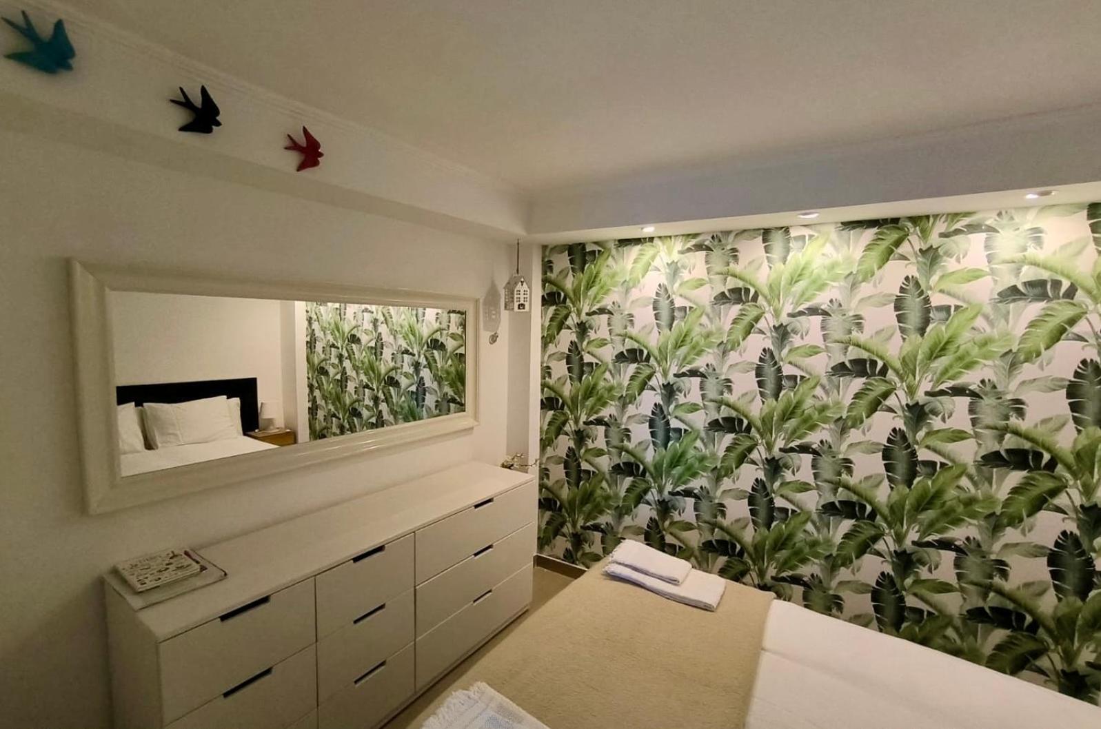 The Sun House Apartment *